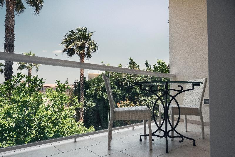 اتاق لوکس, Modica Palace