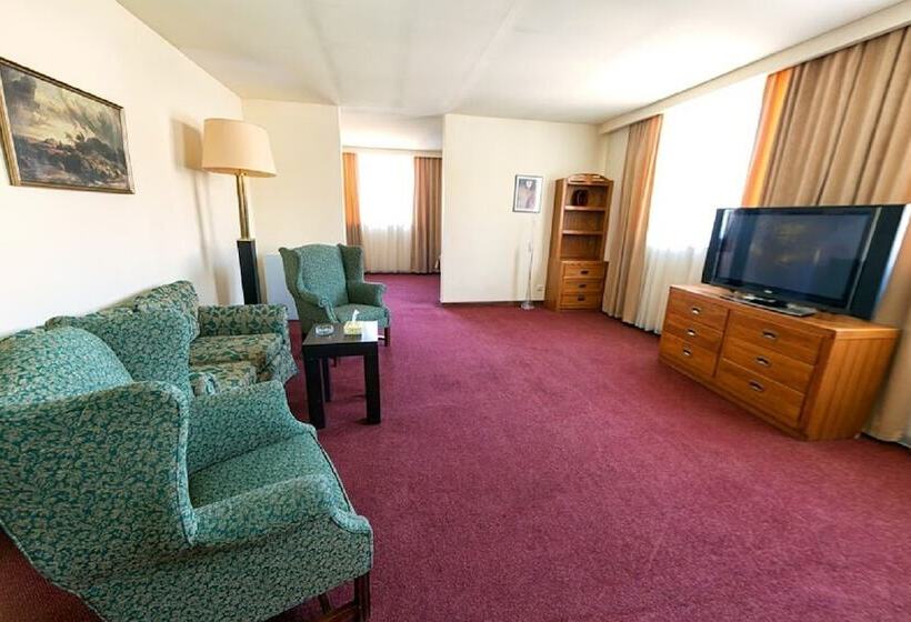 디럭스 룸, Regineh