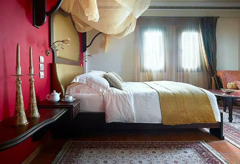اتاق لوکس با چشم‌انداز دریا, Stevalia Hotel & Spa