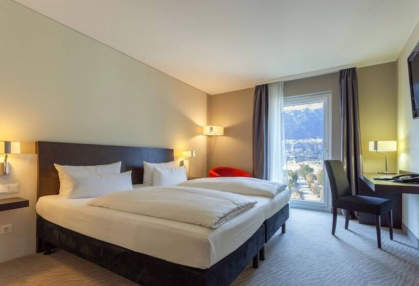 Номер Стандарт, Hilton Garden Inn Innsbruck Tivoli