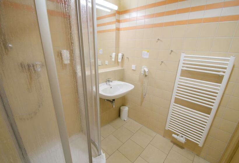 四人标准间, Jufa Hotel Leibnitz