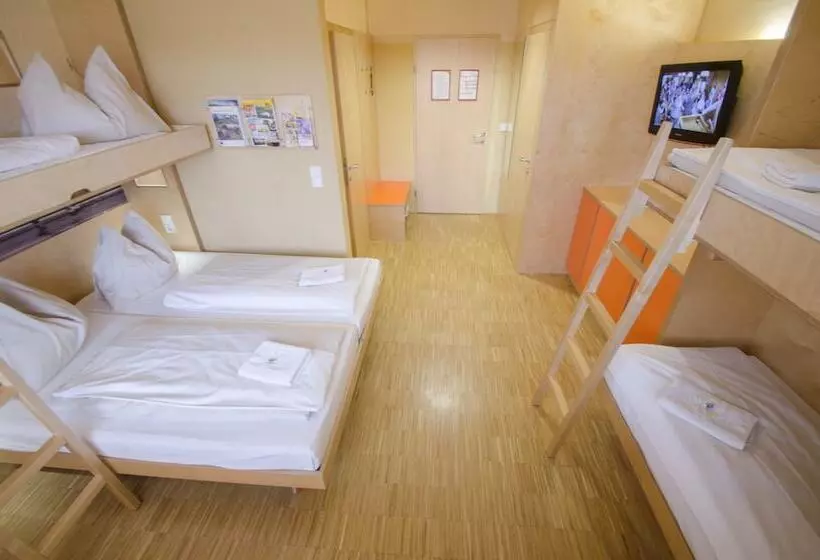 スタンダード４人部屋, Jufa Hotel Leibnitz