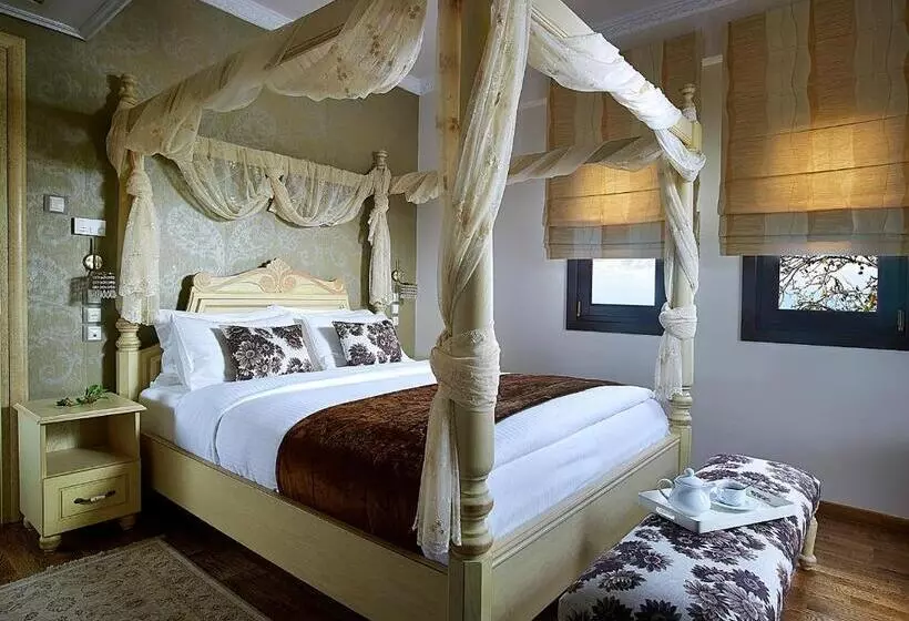 سوئیت با تخت بزرگ, Stevalia Hotel & Spa