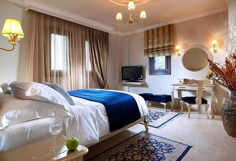 سوییت لوکس, Stevalia Hotel & Spa
