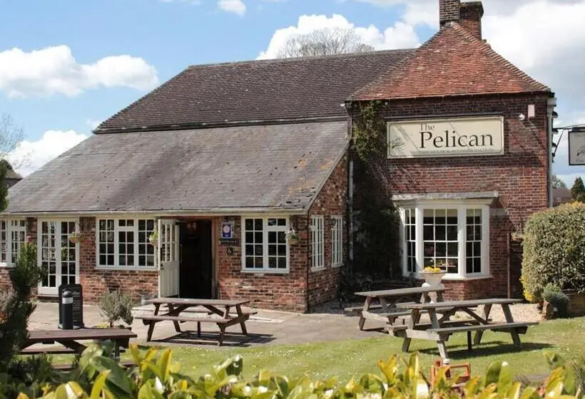 ファミリールーム, The Pelican Inn