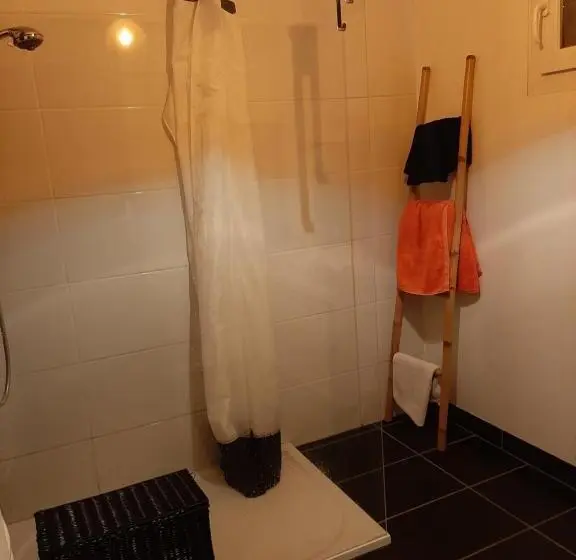 ガーデンビュースタンダードルーム, Chambre Chez L Habitant
