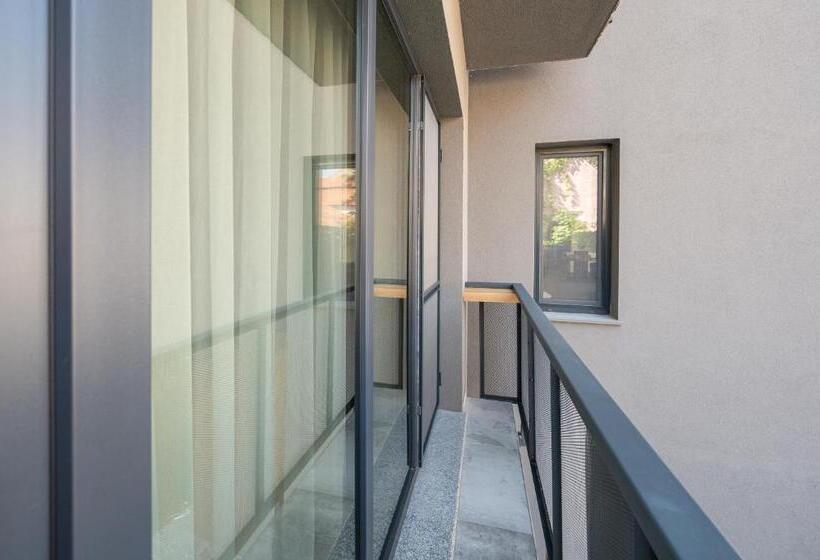 آپارتمان 1 خوابه همکف, Calvin