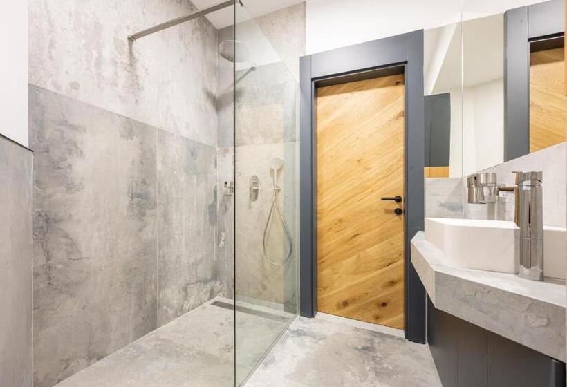 آپارتمان 1 خوابه همکف, Calvin