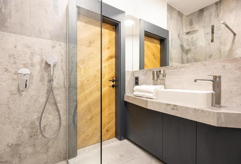 آپارتمان 1 خوابه با بالکن, Calvin