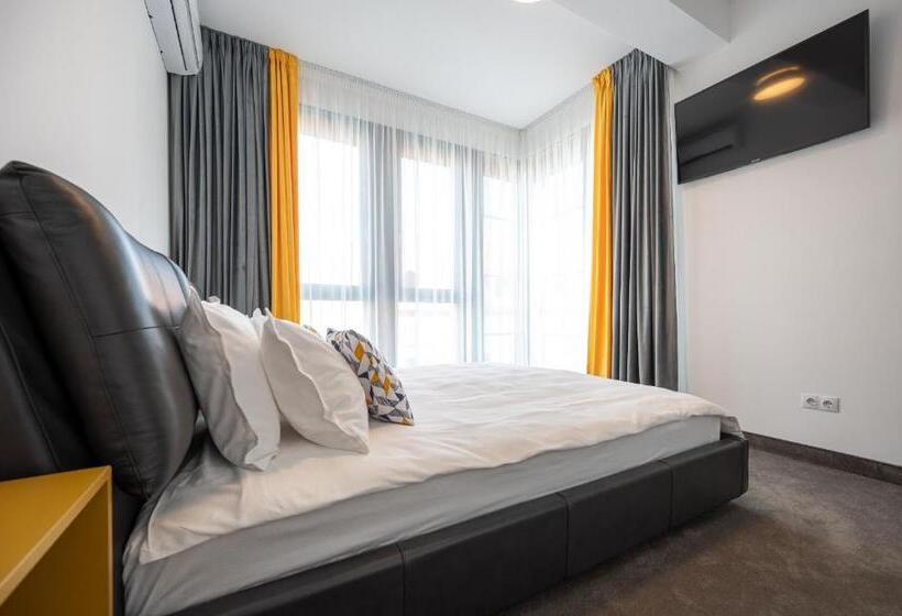 آپارتمان 1 خوابه, Calvin