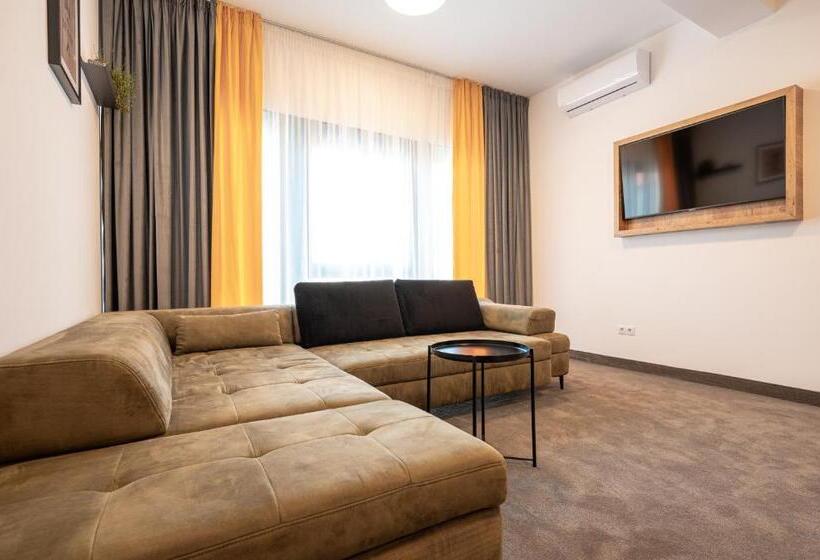 آپارتمان 1 خوابه, Calvin