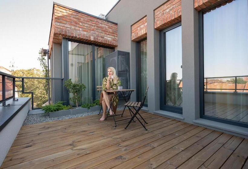 آپارتمان 1 خوابه با تراس, Calvin