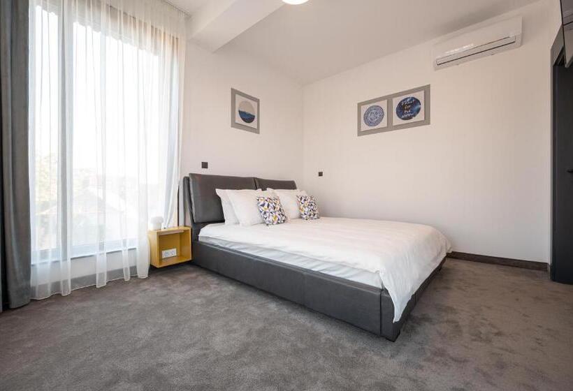 آپارتمان 1 خوابه با تراس, Calvin