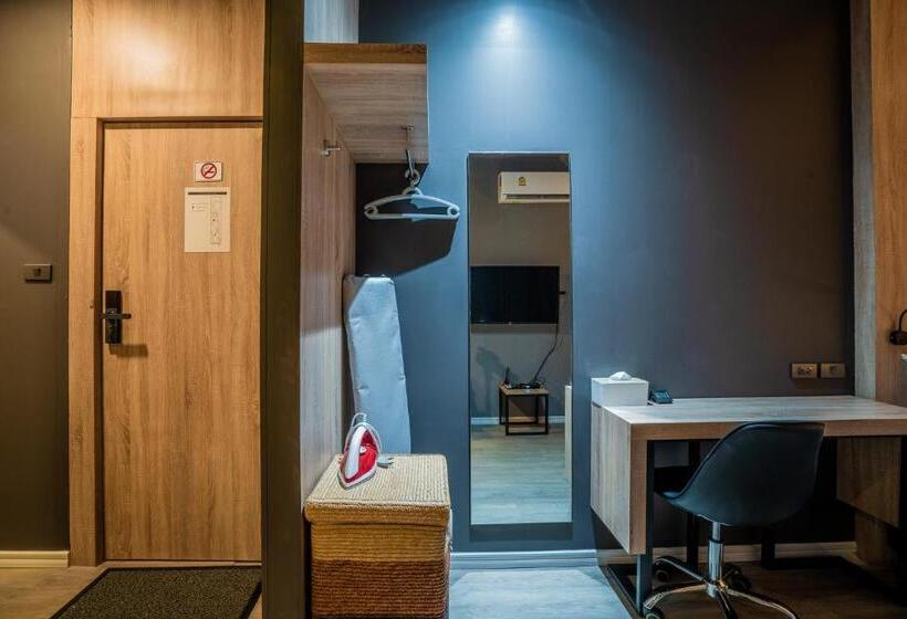 스탠다드 스튜디오, Tk Bed