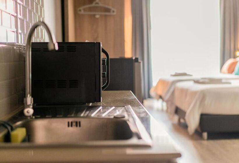 패밀리 룸, Tk Bed