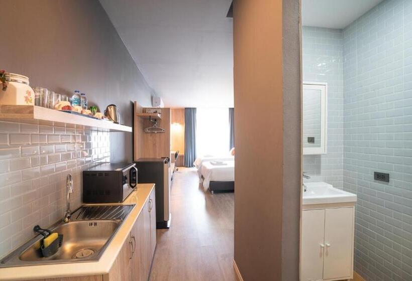 패밀리 룸, Tk Bed