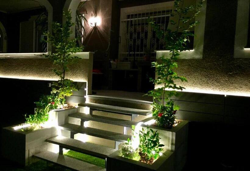 غرفة قياسية, Madame Canard