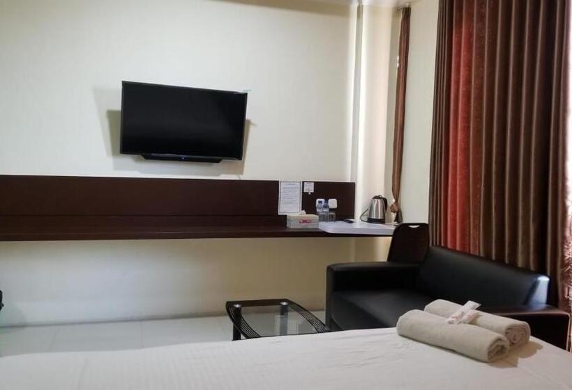 Полулюкс, Jember City