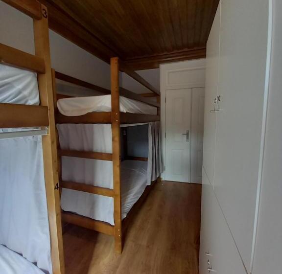 מיטה בחדר משותף, Entresocalcos