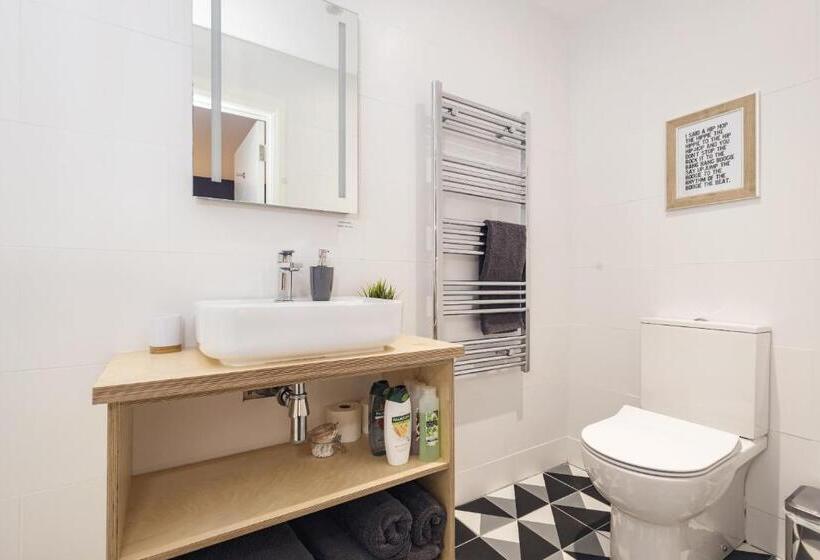 Четырехместный Номер Deluxe, Port 56