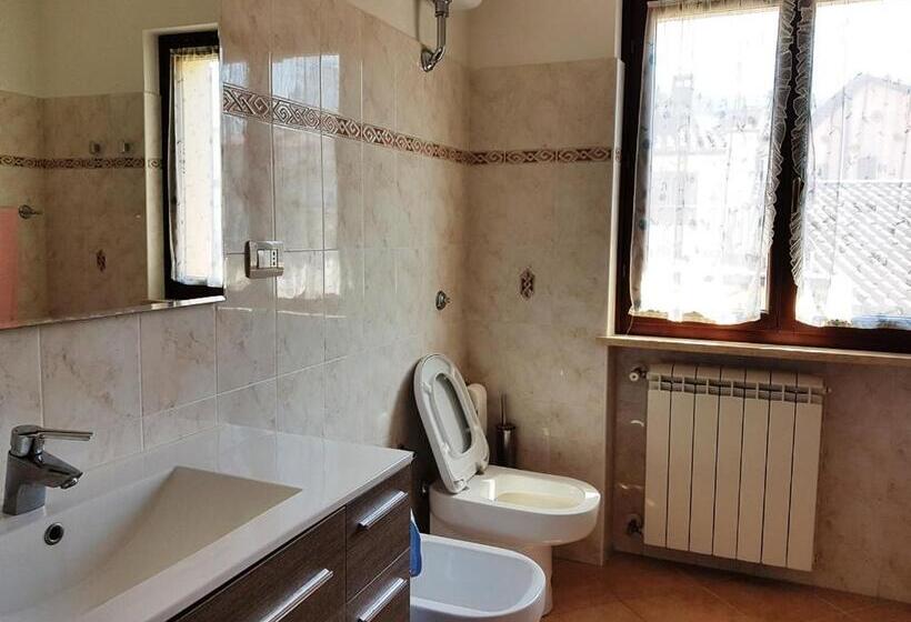 غرفة قياسية, Mille Papaveri Rossi Casa Di Angela