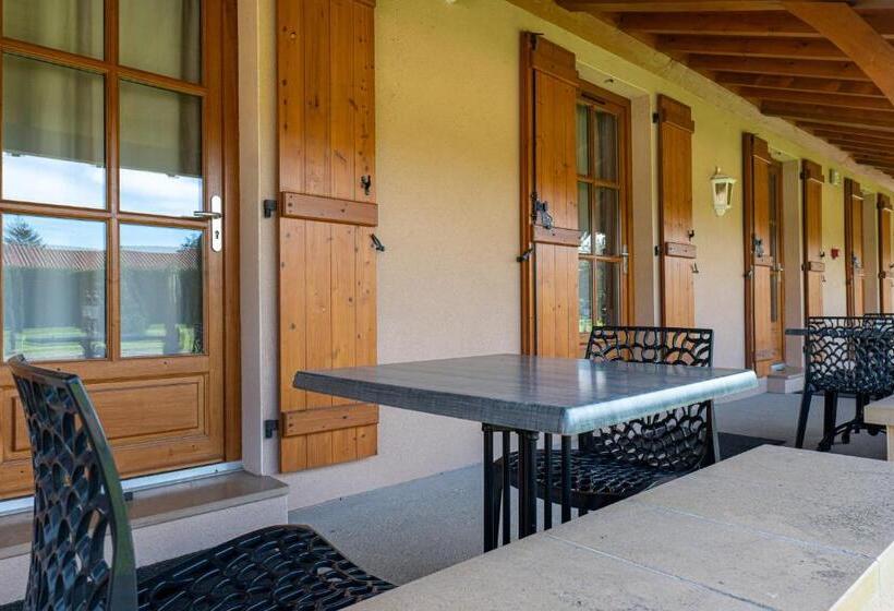 テラス付スタンダードルーム, Village Motel