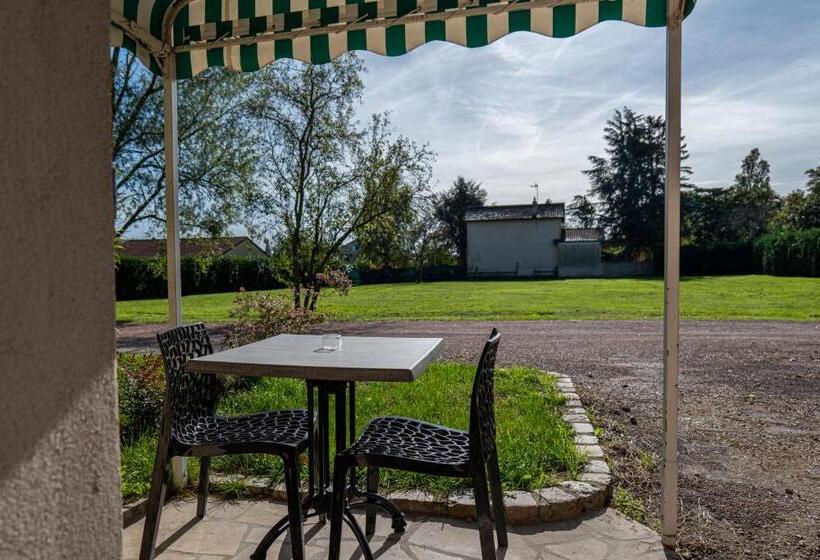 ガーデンビュースタンダードルーム, Village Motel