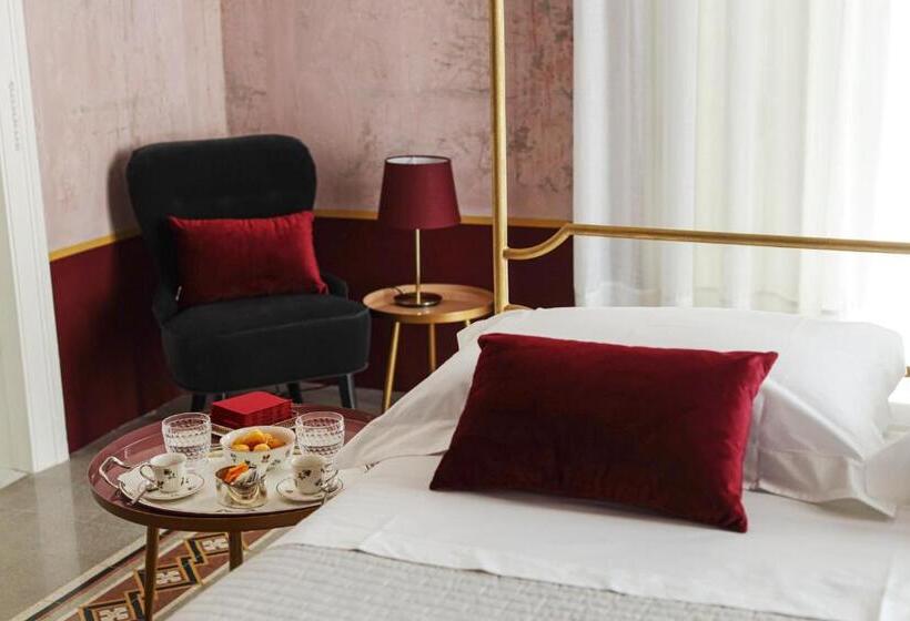 סוויטה דלוקס, Raphaëlle Relais