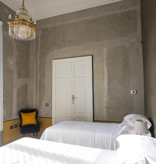 חדר סטנדרט, Raphaëlle Relais