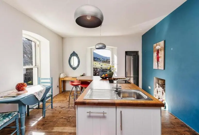 海の見える１ベッドルームアパートメント, Granville House Apartments & Glamping Site