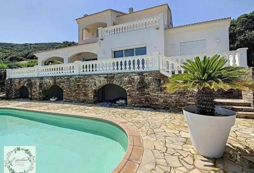 プール付き１ベッドルームヴィラ, Seaview Villa Marlau