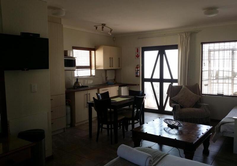 Семейный Номер, 12 On Beach Guest House