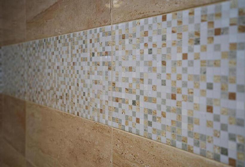 标准间, The View House