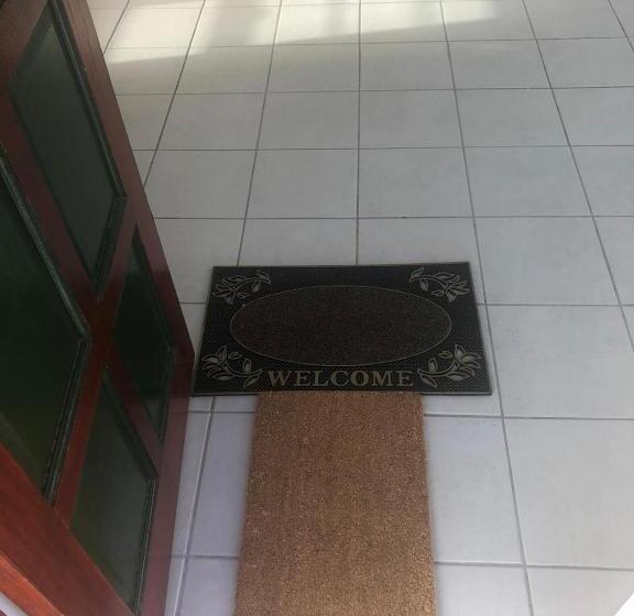 バス共有のスタンダードルーム, Executive Suites On Md