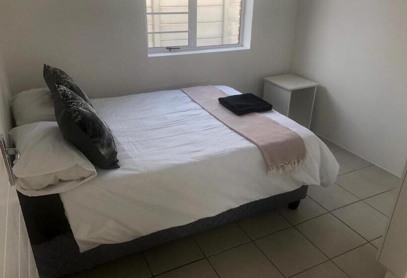 バス共有のスタンダードルーム, Executive Suites On Md
