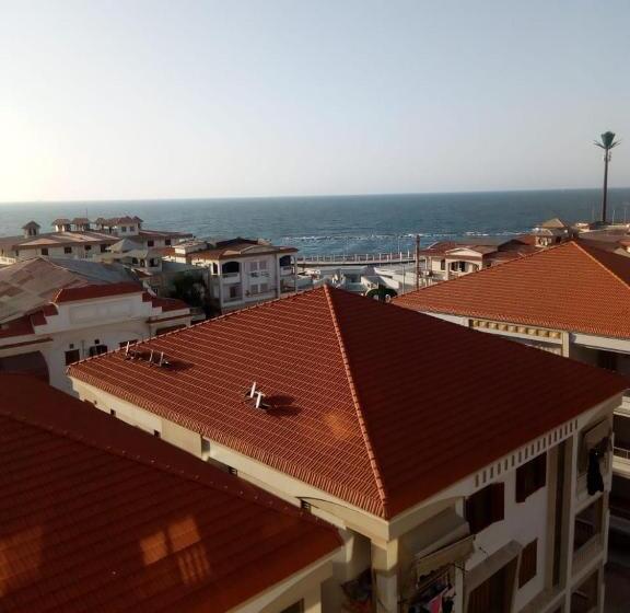 اتاق استاندارد سه نفره, Grand Hotel Ras Elbar