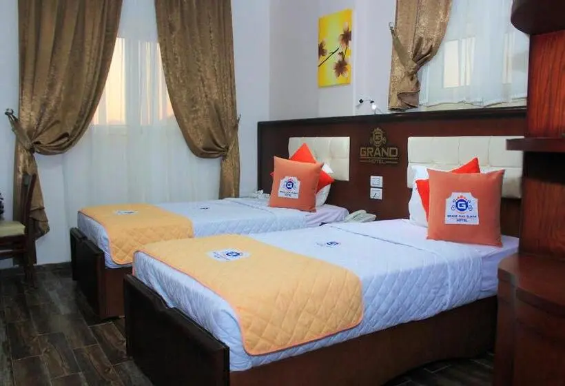 سوییت خانوادگی, Grand Hotel Ras Elbar