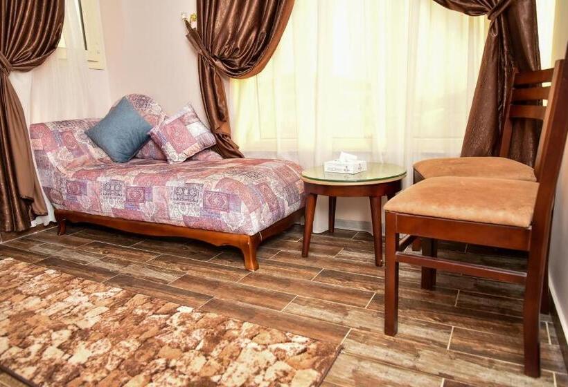 اتاق استاندارد سه نفره, Grand Hotel Ras Elbar