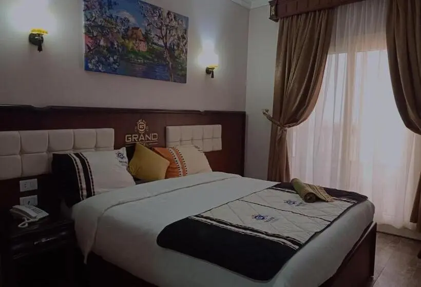 سوییت جونیور, Grand Hotel Ras Elbar