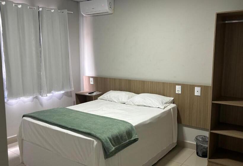 חדר סטנדרט יחיד, Mahle