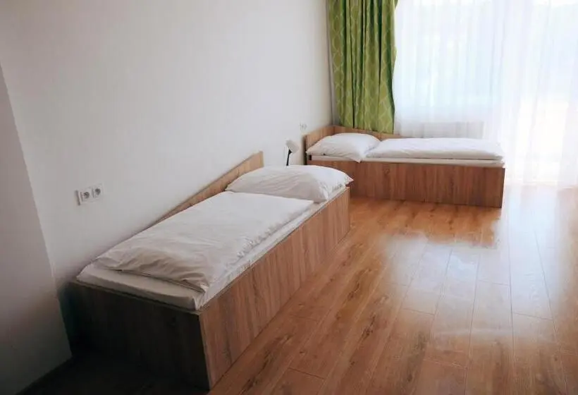 اتاق لوکس خانوادگی, Chata Trubárka