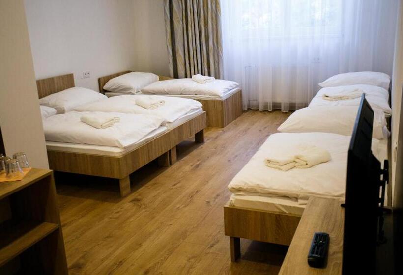 家庭间, Chata Trubárka