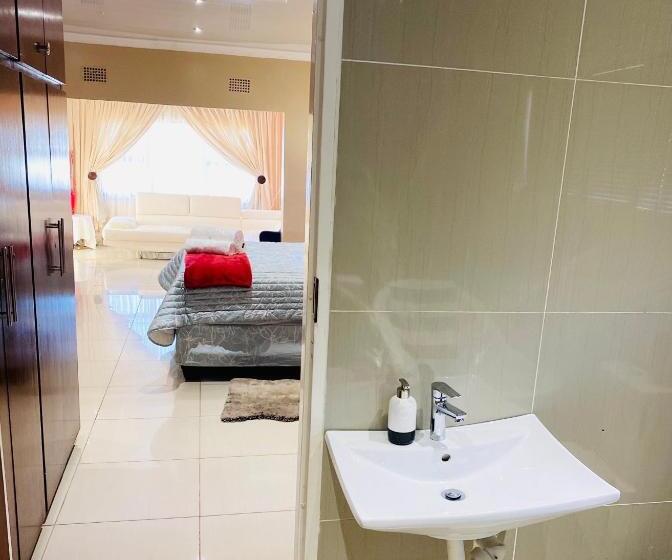 Suite Executive, River Valley Guest House