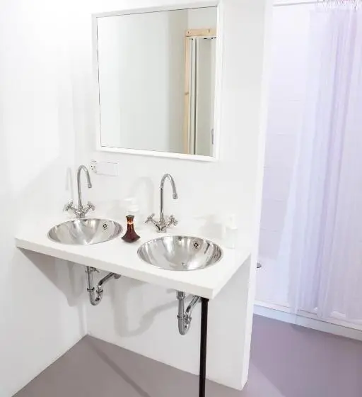 Quarto Familiar, Sishaus Hostel