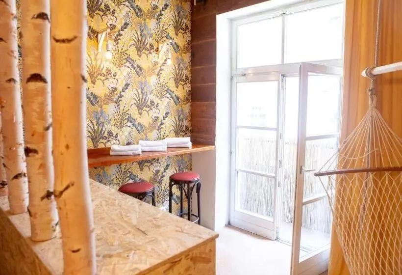 Quarto Familiar, Sishaus Hostel