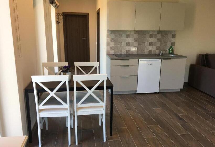 اتاق استاندارد چهار تخته, Sky Villa