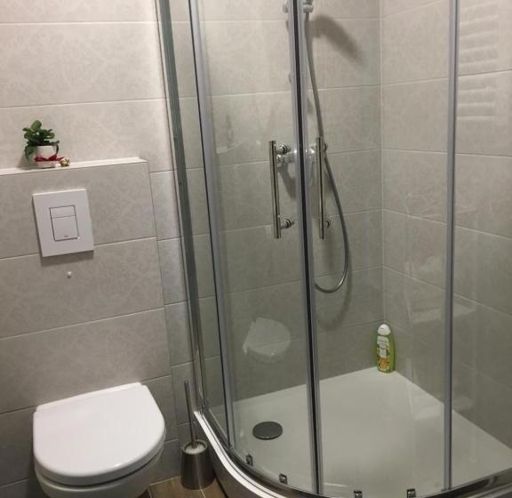 اتاق استاندارد چهارنفره با بالکن, Sky Villa