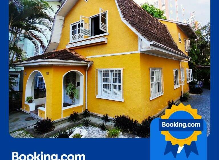 اتاق اکونومی, Casa Amarela Blumenau Hospedagem Alternativa