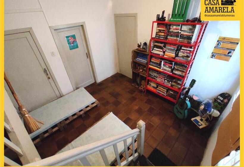 اتاق اکونومی, Casa Amarela Blumenau Hospedagem Alternativa
