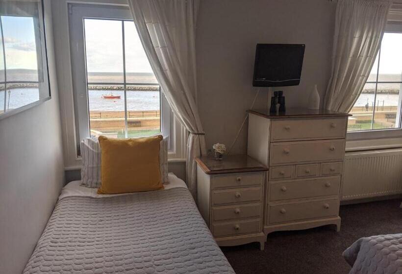 Perhehuone Merinäkymä, Aqua Bay Guest House